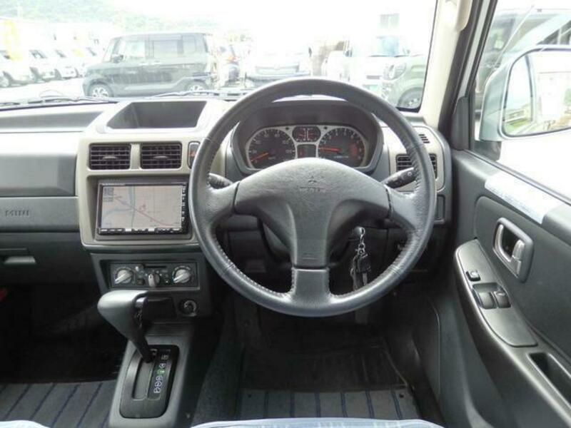 PAJERO MINI-17