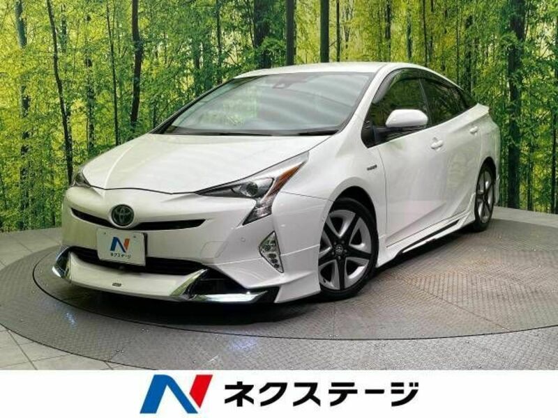 TOYOTA　PRIUS