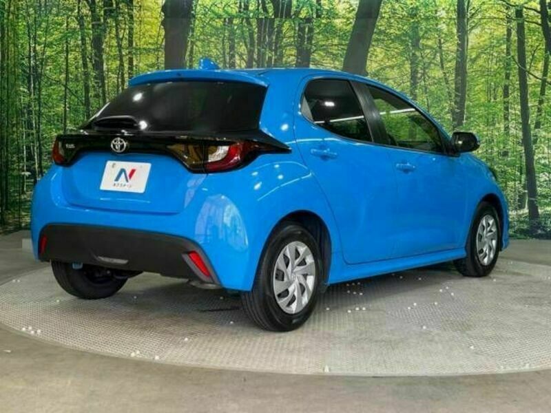 YARIS-17