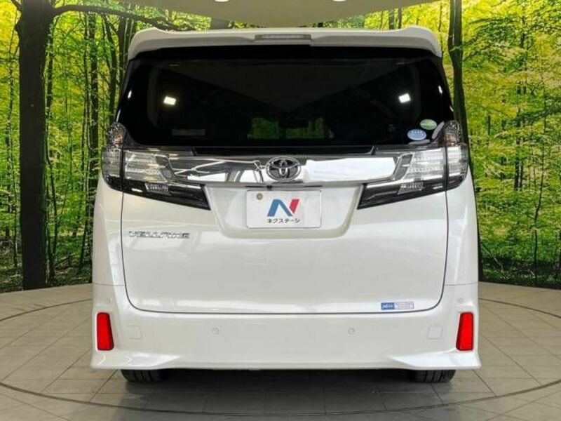 VELLFIRE-15