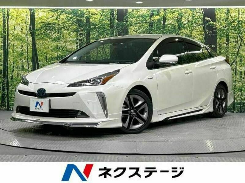 TOYOTA　PRIUS