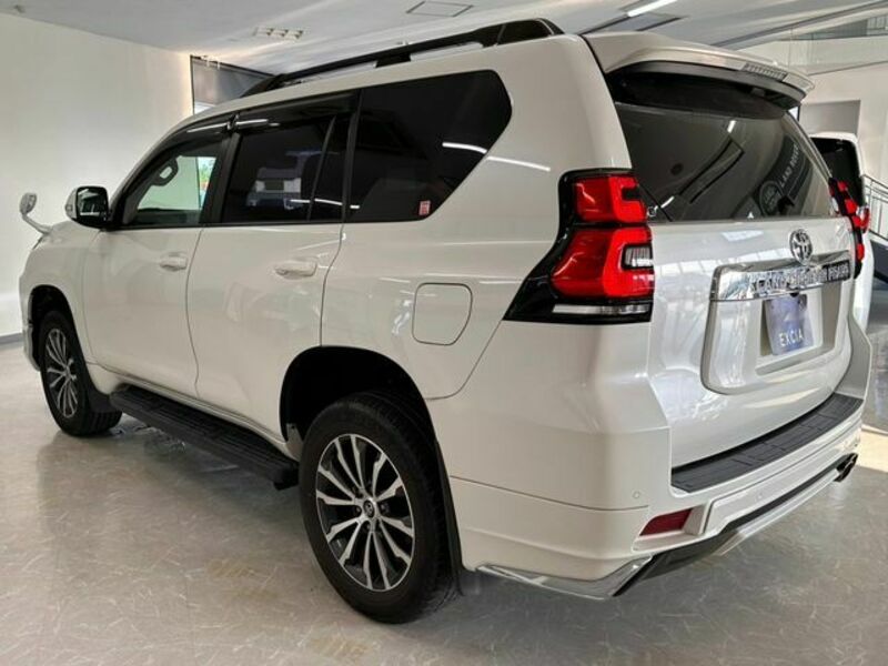 LAND CRUISER PRADO-4