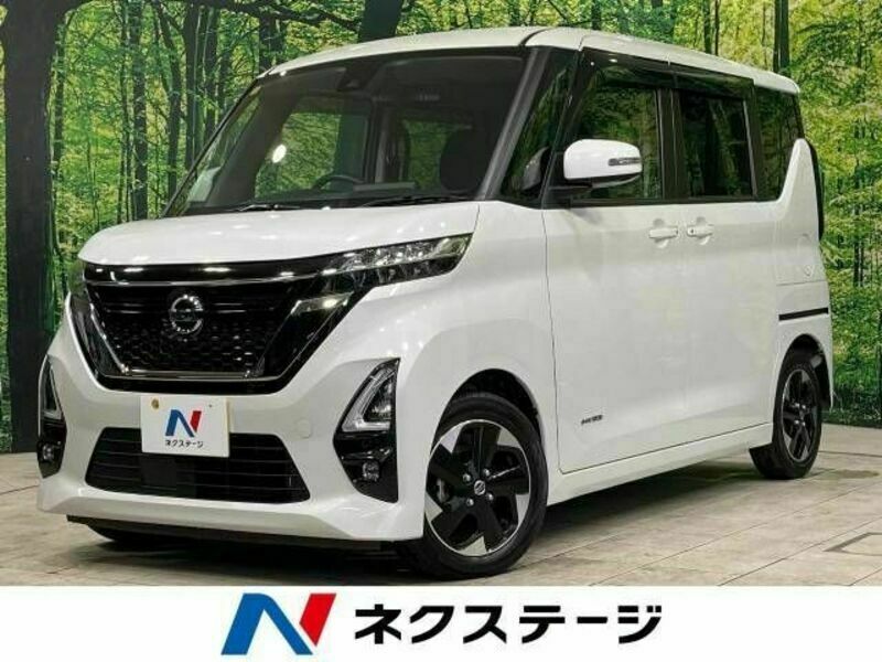 NISSAN　ROOX