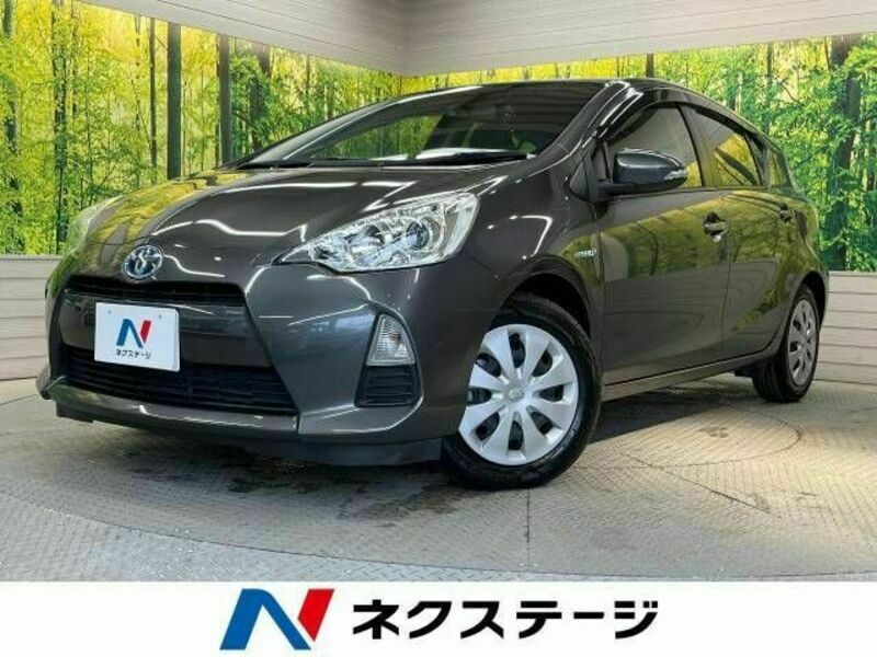 TOYOTA　AQUA