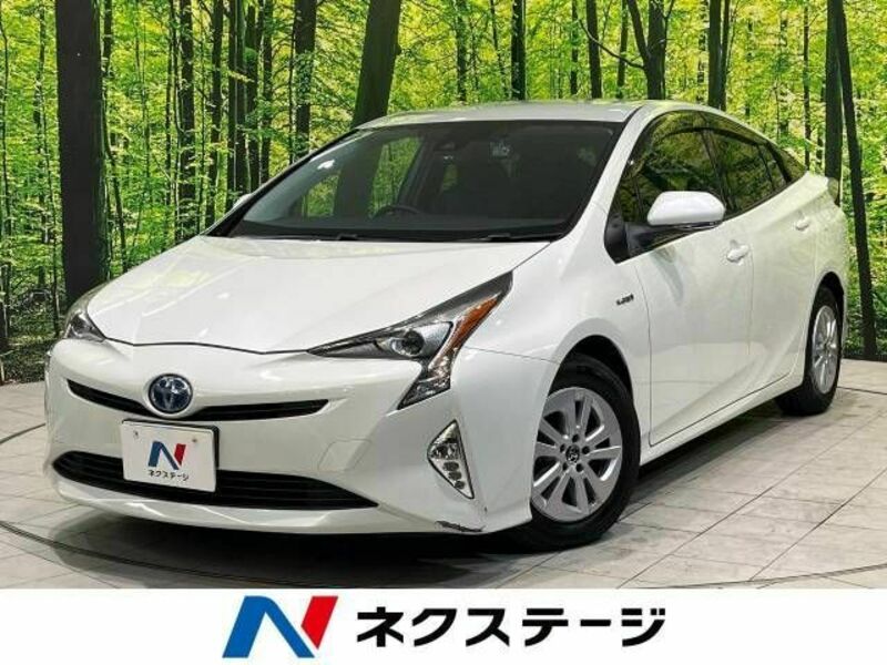 TOYOTA　PRIUS