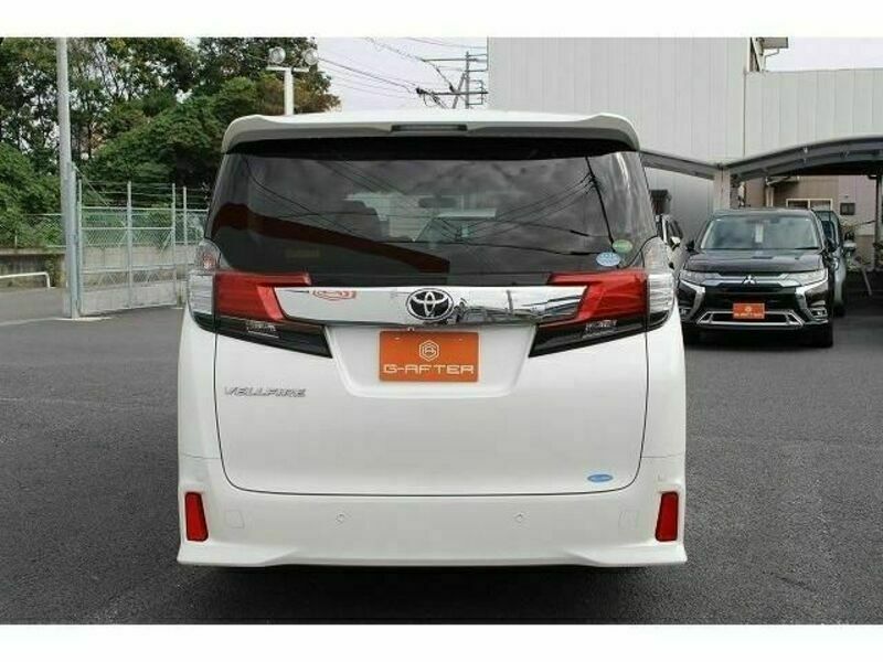 VELLFIRE-7