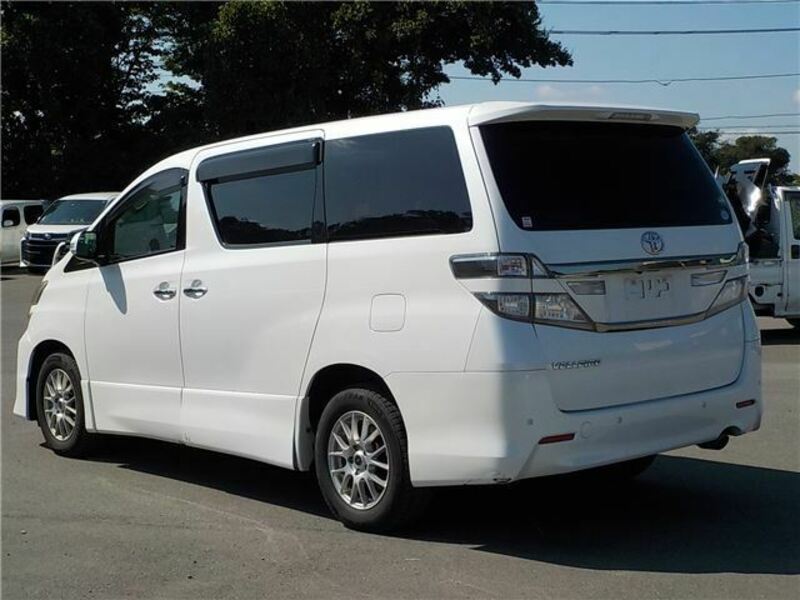 VELLFIRE-1