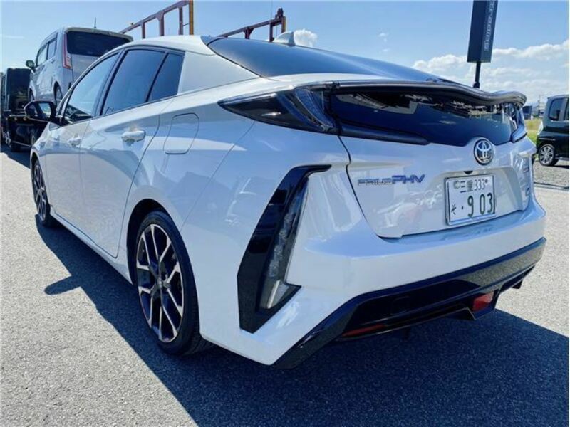 PRIUS PHV