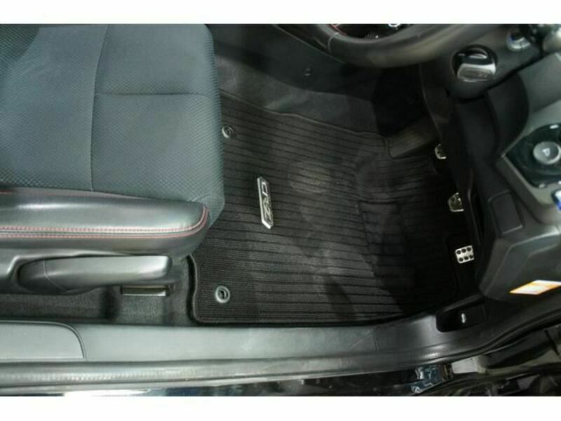 CR-Z-29
