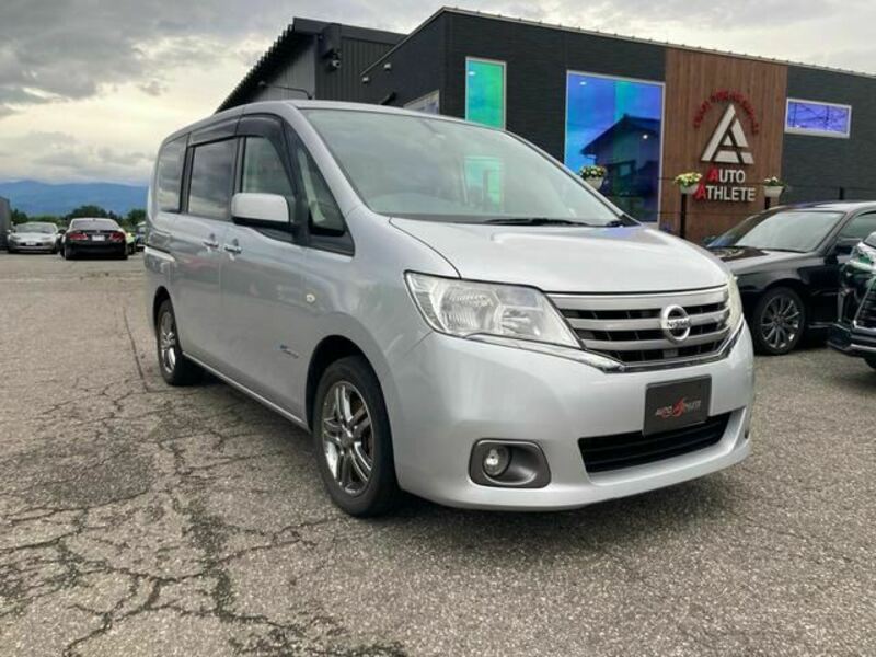 NISSAN　SERENA