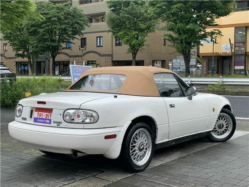 EUNOS ROADSTER-1