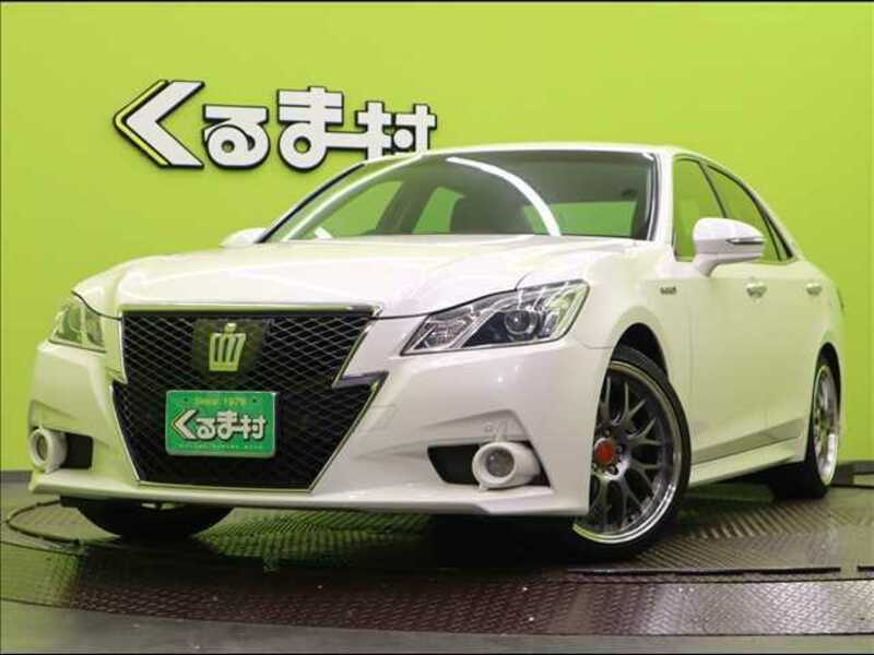 TOYOTA　CROWN