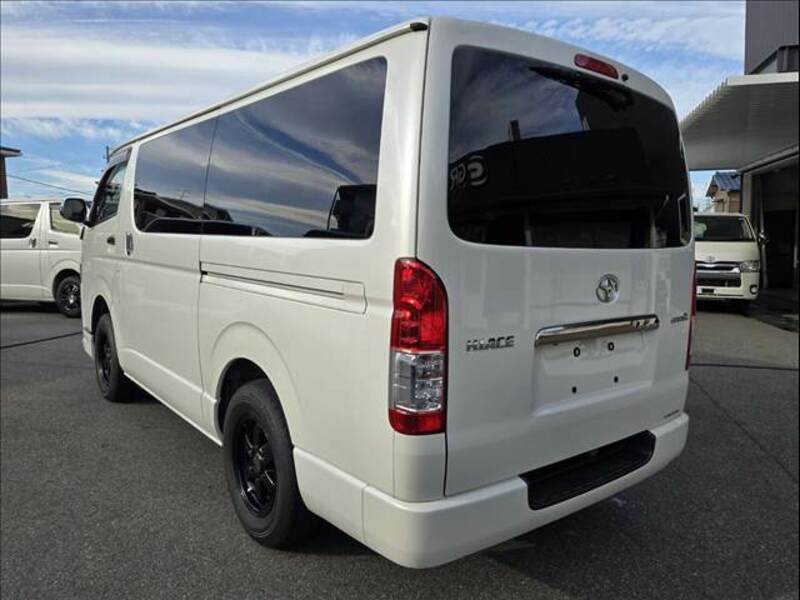 HIACE VAN-10