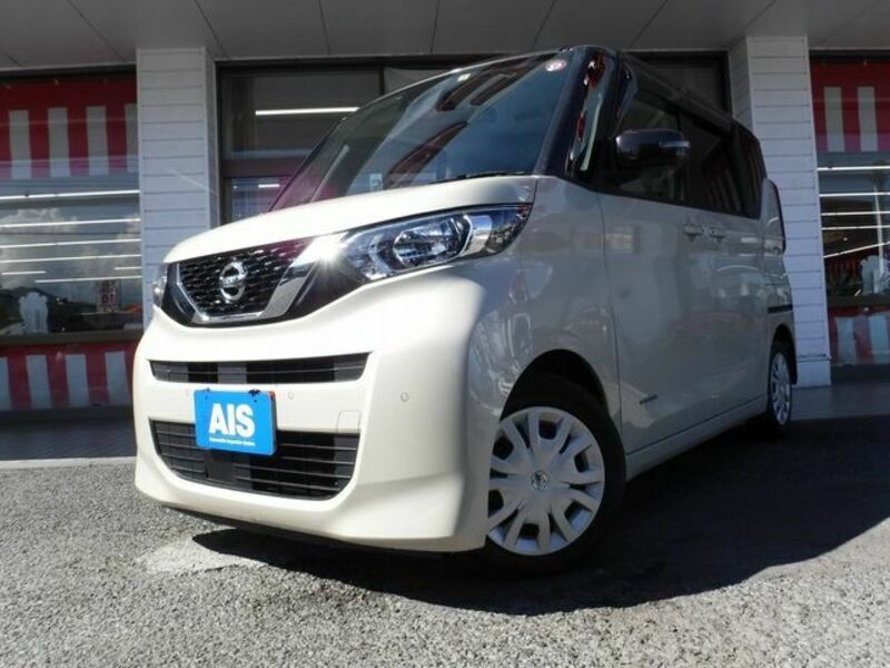 NISSAN　ROOX