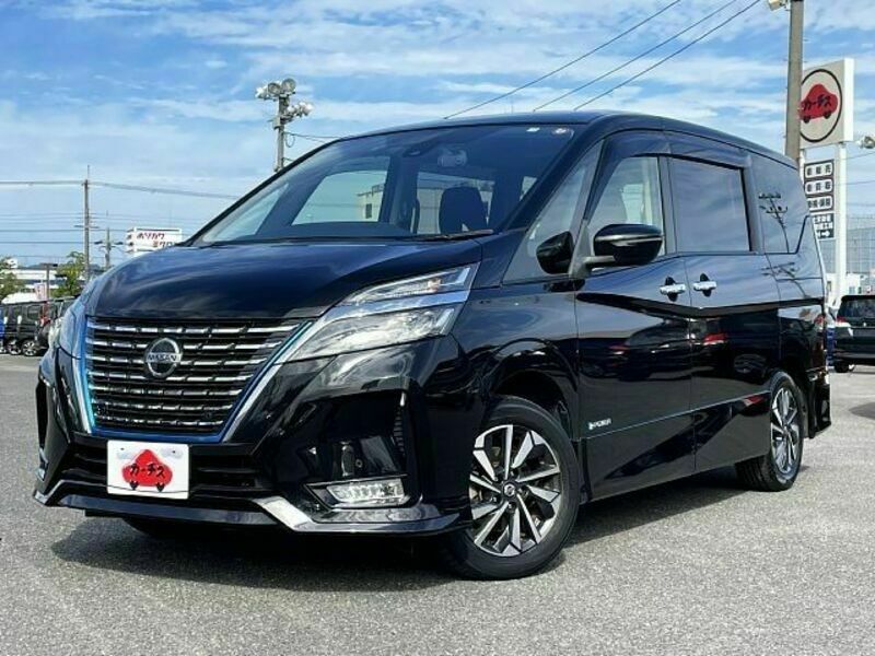 NISSAN　SERENA