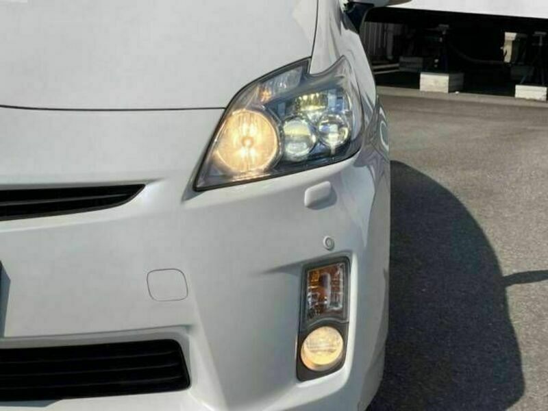 PRIUS-12