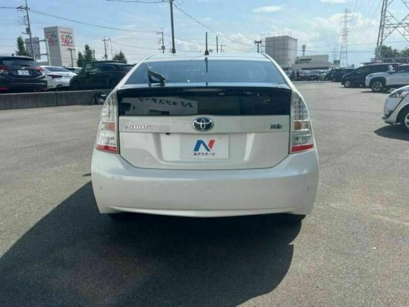 PRIUS-15