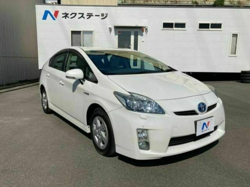 PRIUS-16