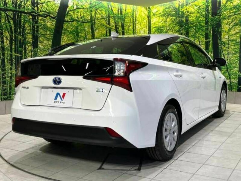 PRIUS-17