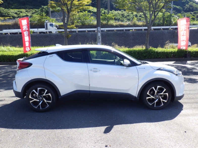 C-HR-4