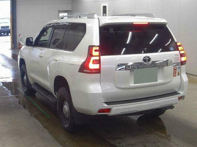 LAND CRUISER PRADO-3