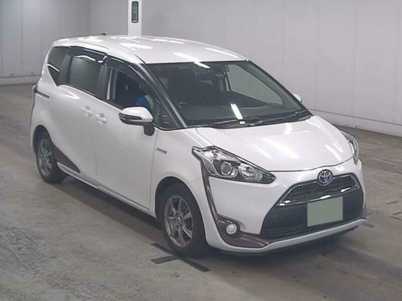 TOYOTA　SIENTA