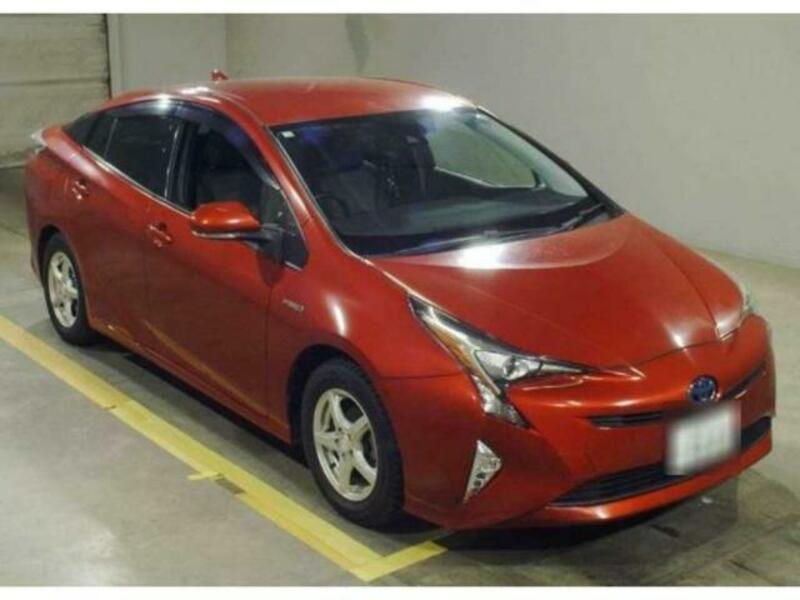 TOYOTA　PRIUS