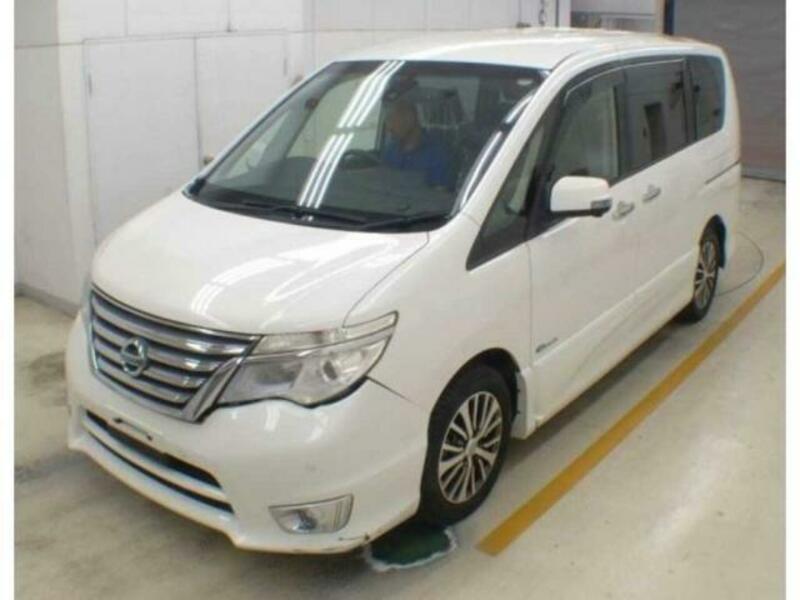 NISSAN　SERENA