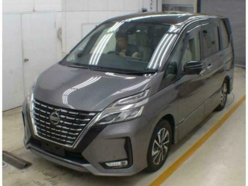 NISSAN　SERENA