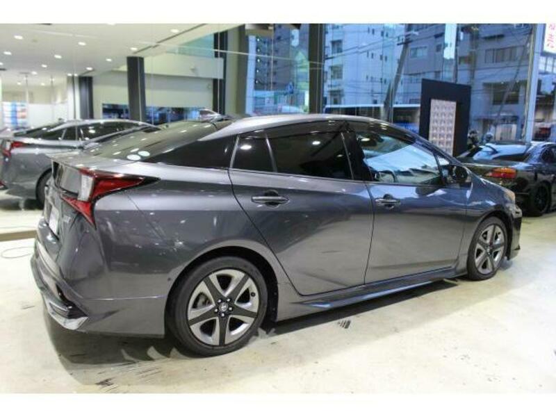 PRIUS-3