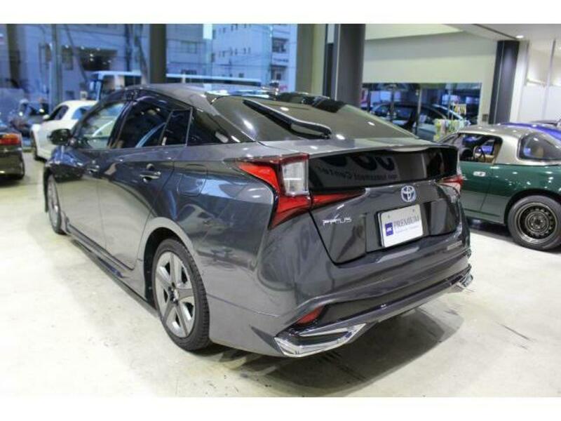 PRIUS-11