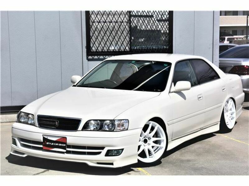 TOYOTA　CHASER