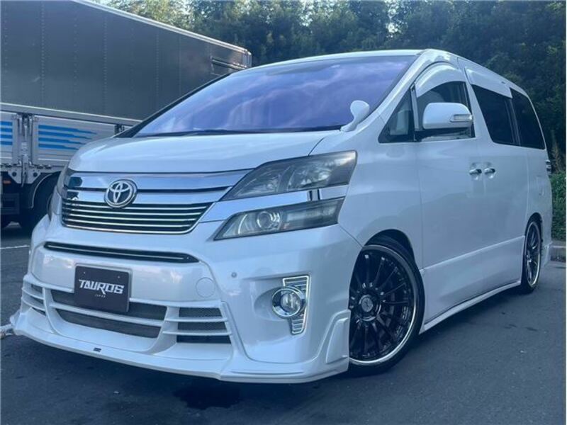 TOYOTA　VELLFIRE