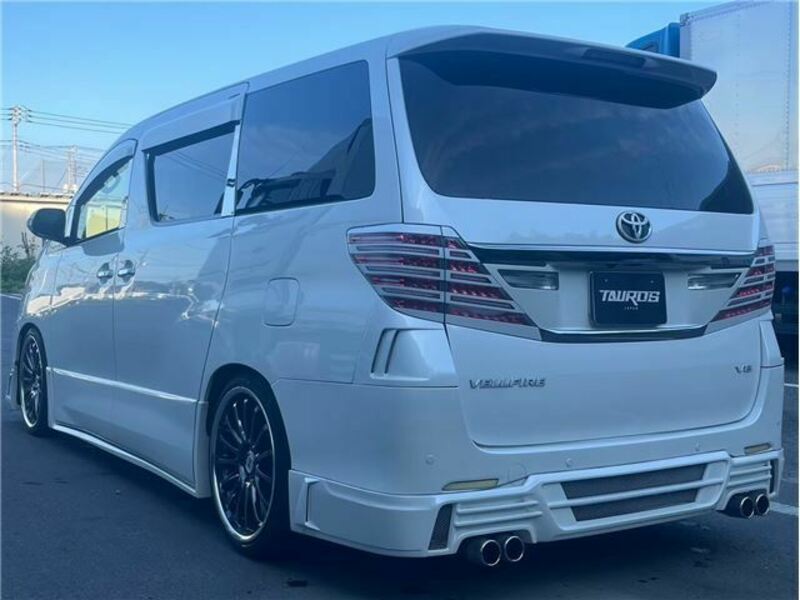 VELLFIRE-7