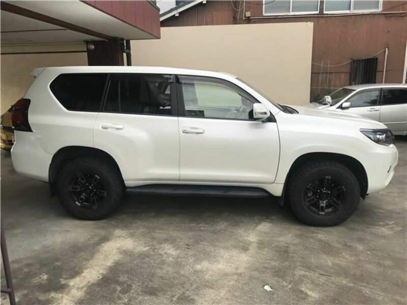 LAND CRUISER PRADO-7