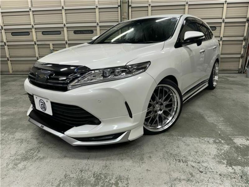 TOYOTA　HARRIER