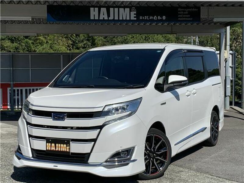 TOYOTA　NOAH