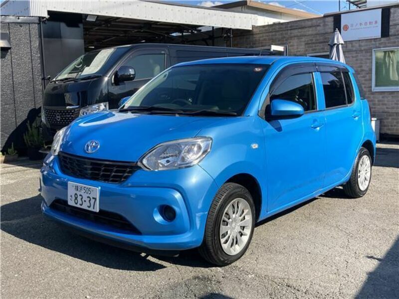 TOYOTA　PASSO