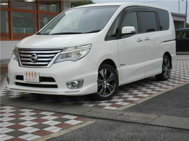 NISSAN　SERENA