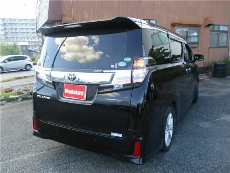 VELLFIRE-12