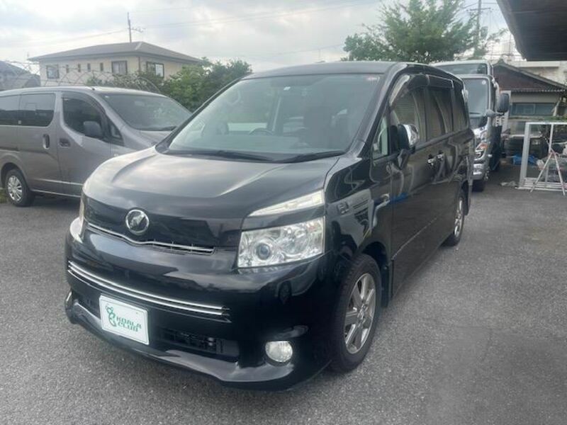 TOYOTA　VOXY