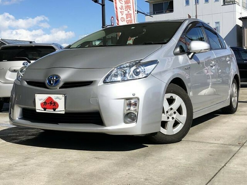 TOYOTA　PRIUS