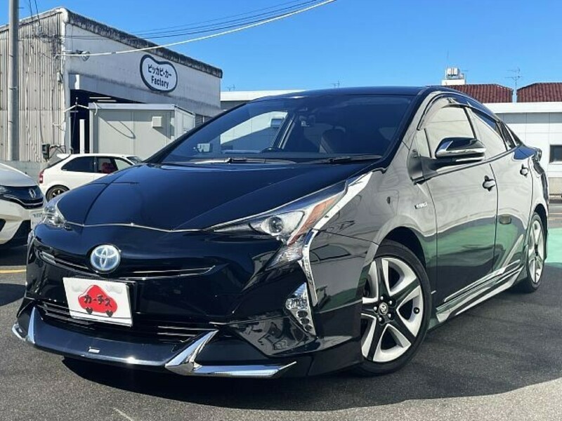 TOYOTA　PRIUS