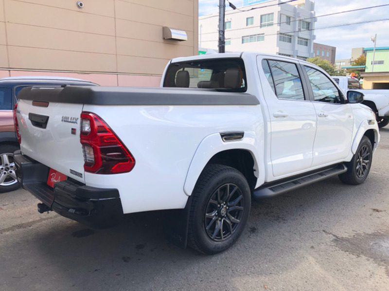 HILUX-2