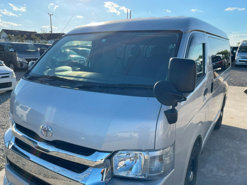 HIACE-11