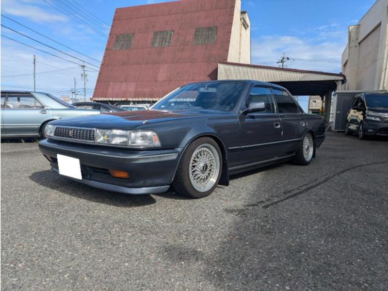 TOYOTA　CRESTA