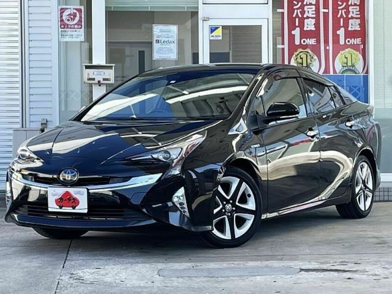 TOYOTA　PRIUS