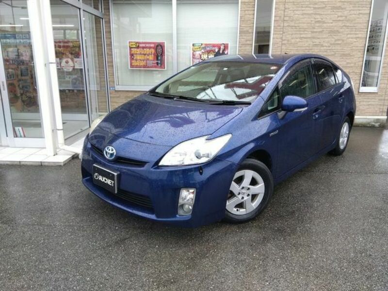 TOYOTA　PRIUS