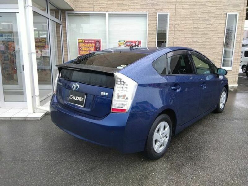 PRIUS-1