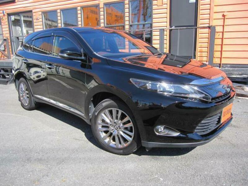 TOYOTA　HARRIER